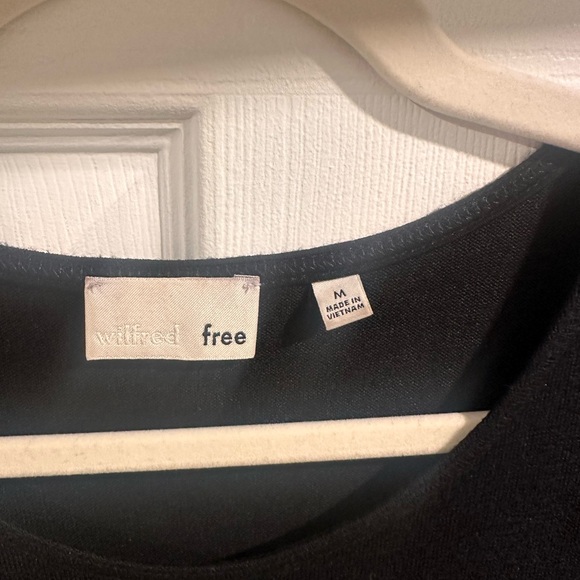 Aritzia t shirt dress - Picture 2 of 2